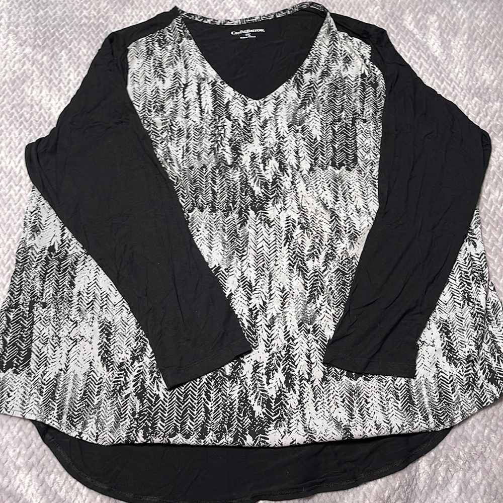Croft Barrow long sleeve light weight dress shirt.